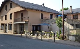 Au Pont De La Gineze