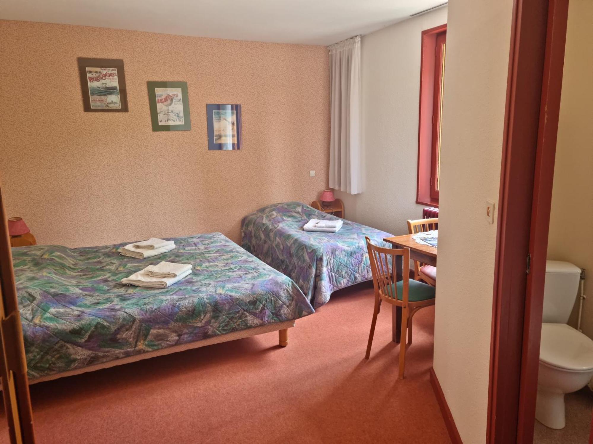 Au Pont De La Gineze Bed and Breakfast Barjac  Buitenkant foto